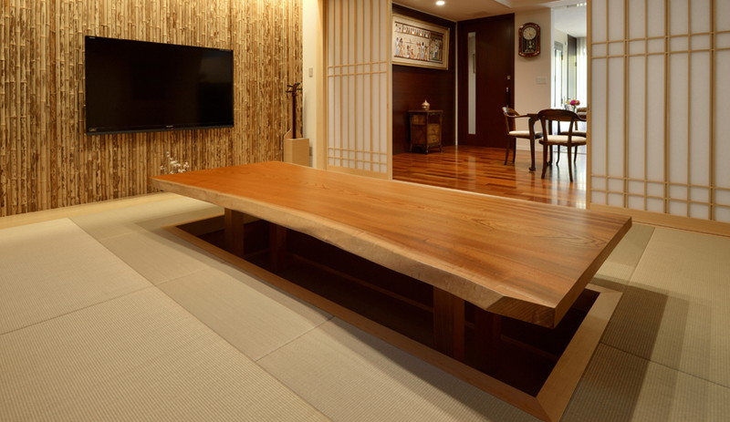 家具蔵/ケヤキの一枚板テーブルのサムネイル画像